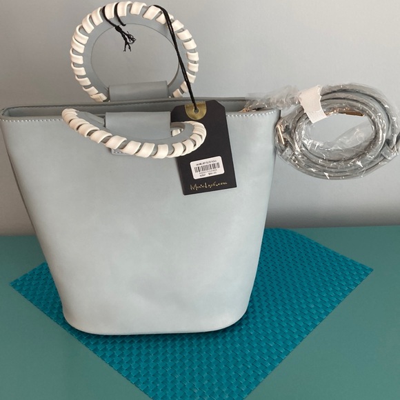 Moda Luxe Gray and White Tote with Nautical Handle NIP - Picture 4 of 15